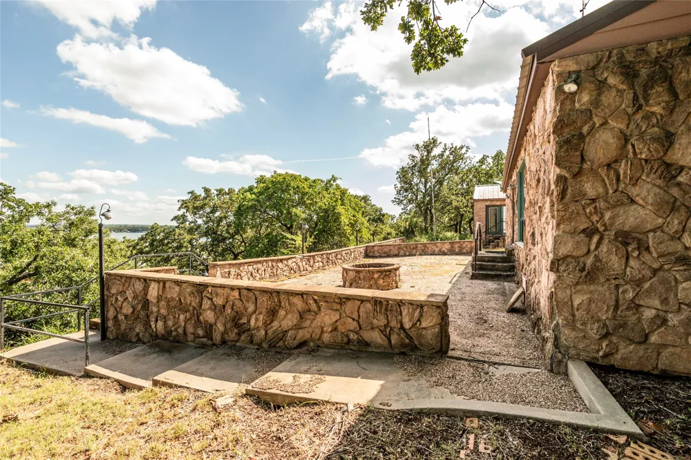 722 Storey Road Nocona, TX 76255