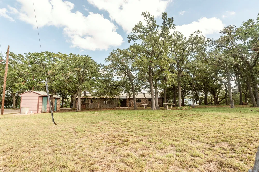 722 Storey Road Nocona, TX 76255