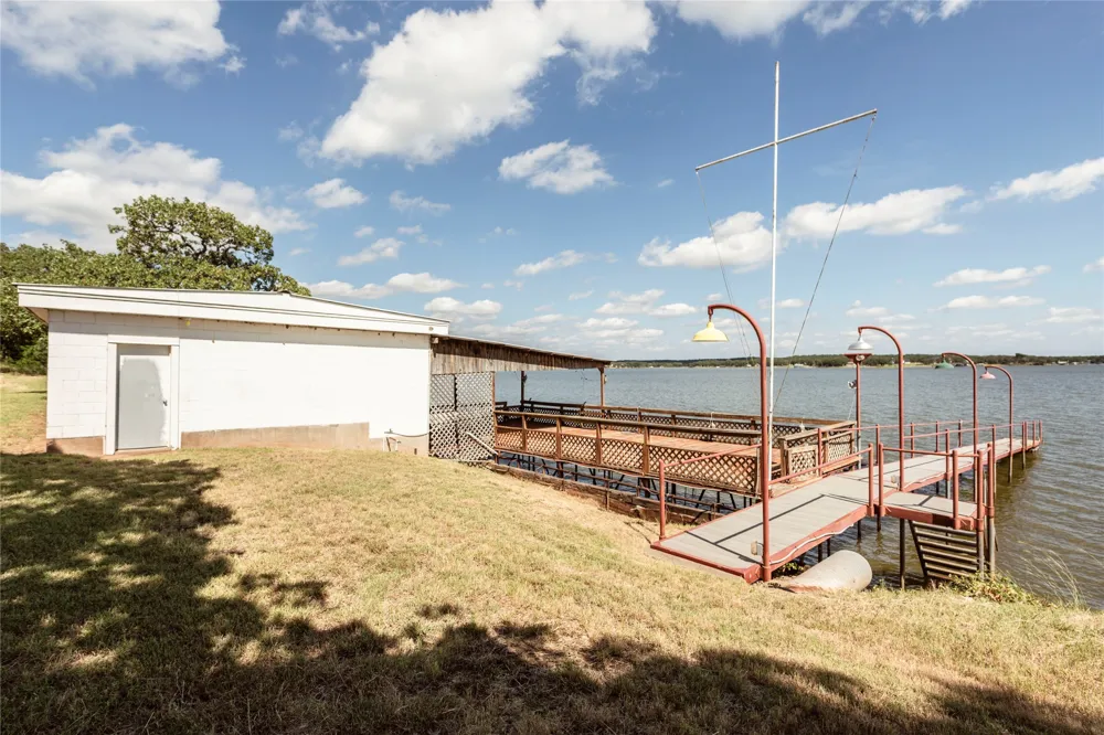 722 Storey Road Nocona, TX 76255