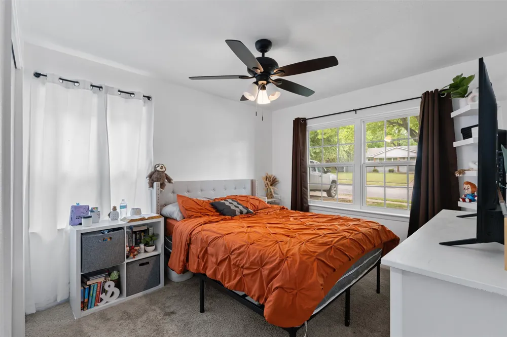 434 W Phillips Court Grand Prairie, TX 75051