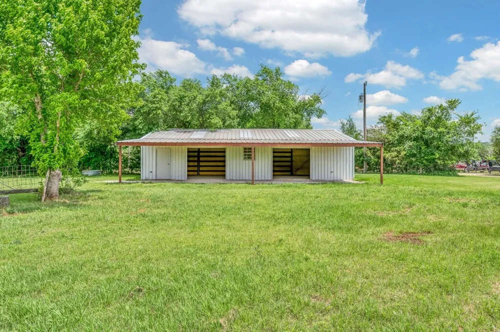269 HCR 2201 Aquilla, TX 76622
