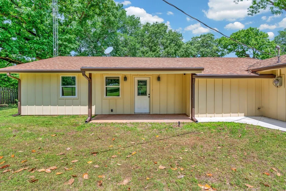 269 HCR 2201 Aquilla, TX 76622