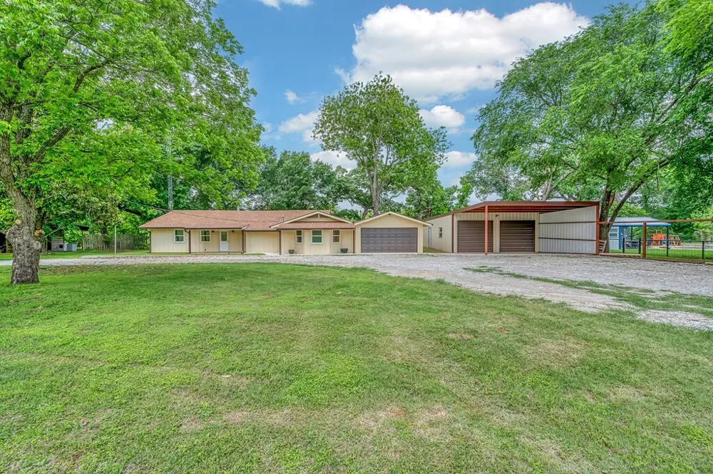 269 HCR 2201 Aquilla, TX 76622