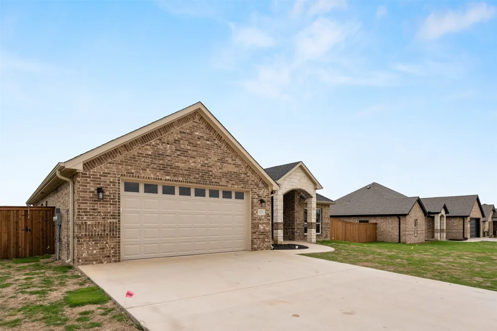 507 Limestone Circle Mabank, TX 75147