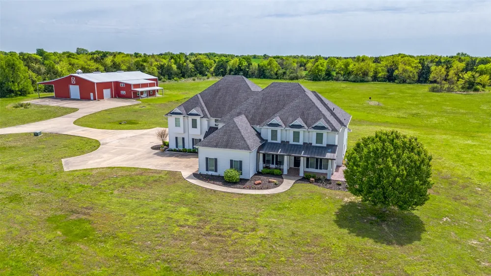 6100 Old Clarksville Road Reno, TX 75462