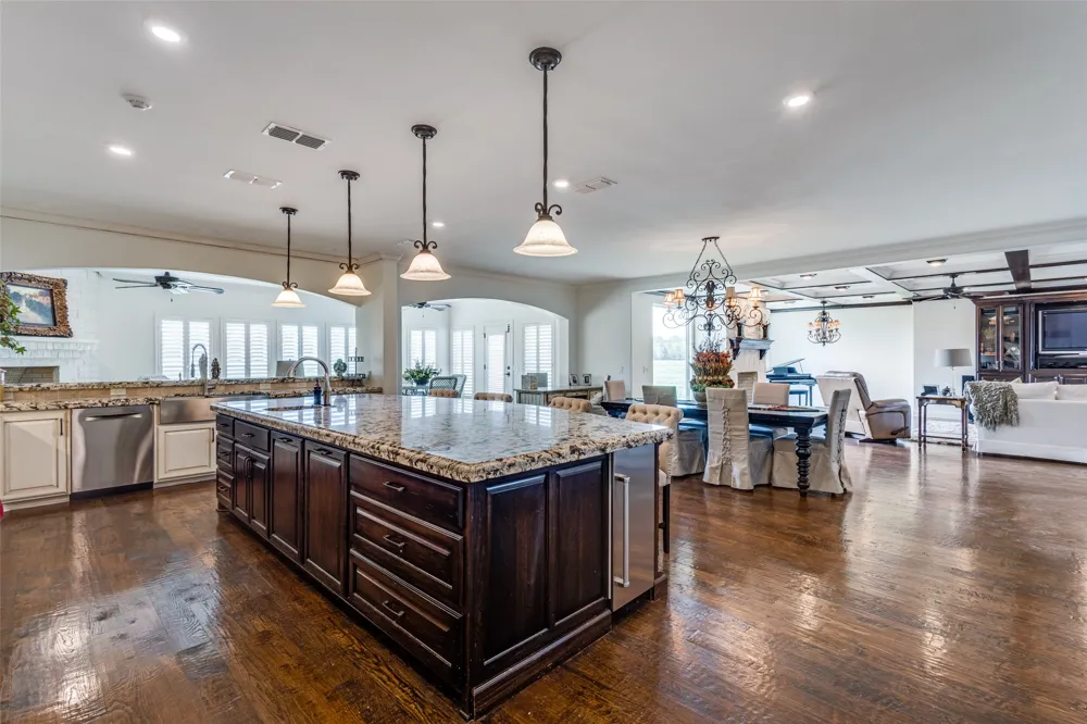 6100 Old Clarksville Road Reno, TX 75462