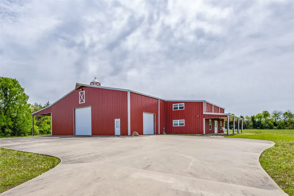 6100 Old Clarksville Road Reno, TX 75462