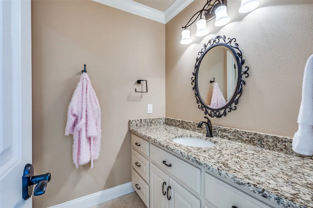 6100 Old Clarksville Road Reno, TX 75462