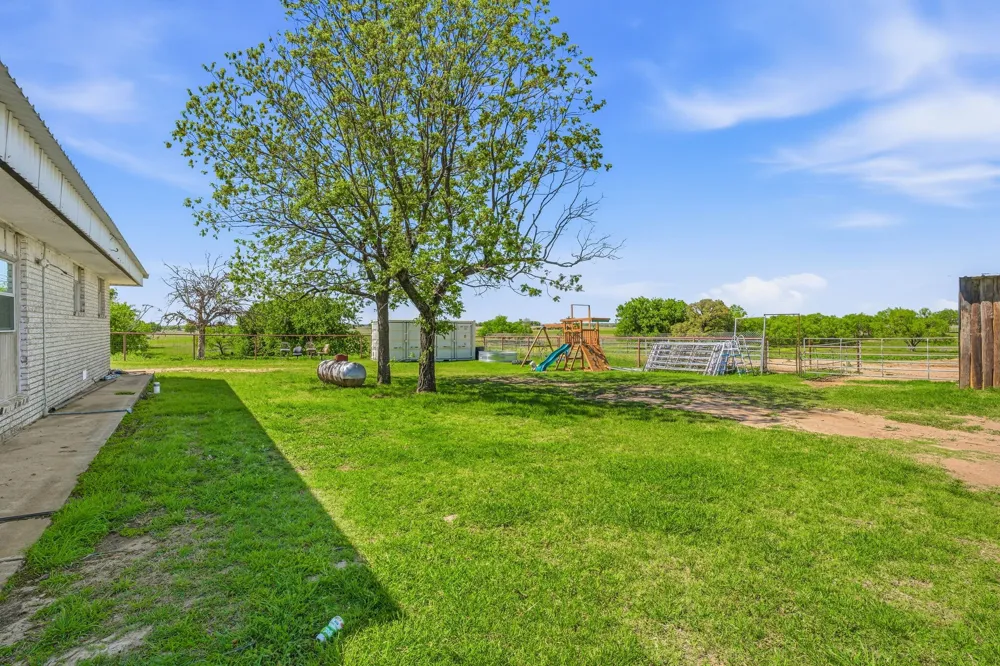 1301 County Road 440 De Leon, TX 76444