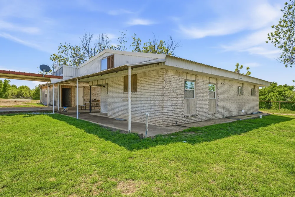 1301 County Road 440 De Leon, TX 76444