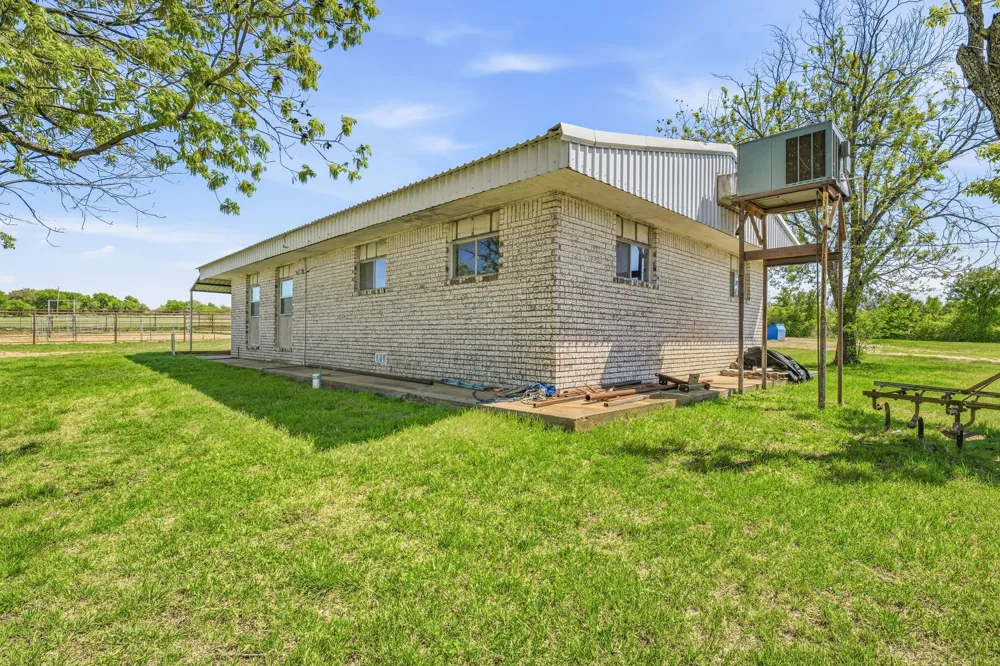 1301 County Road 440 De Leon, TX 76444