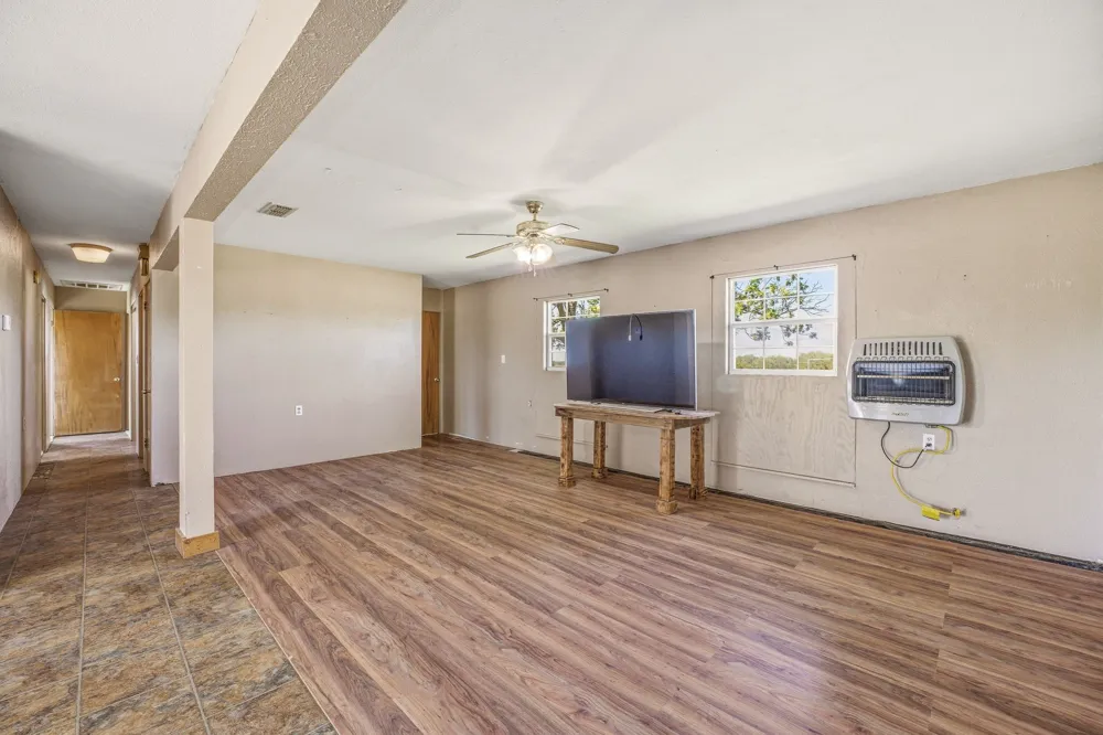 1301 County Road 440 De Leon, TX 76444