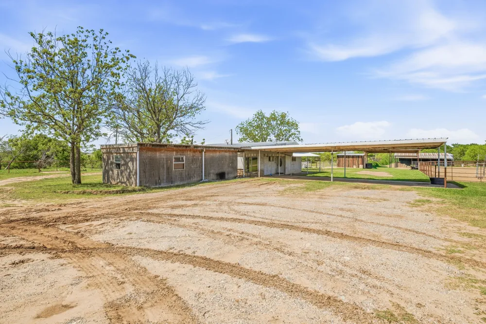 1301 County Road 440 De Leon, TX 76444