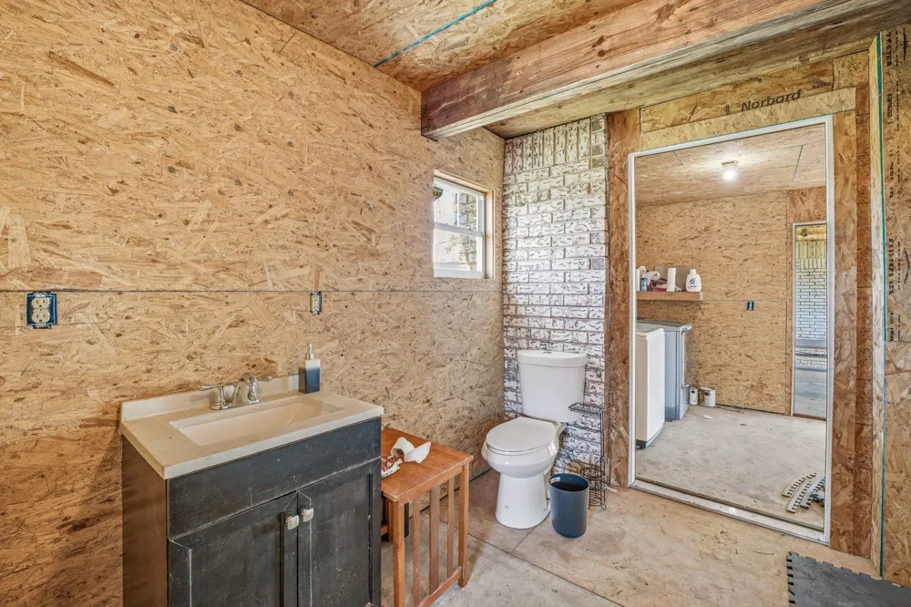 1301 County Road 440 De Leon, TX 76444