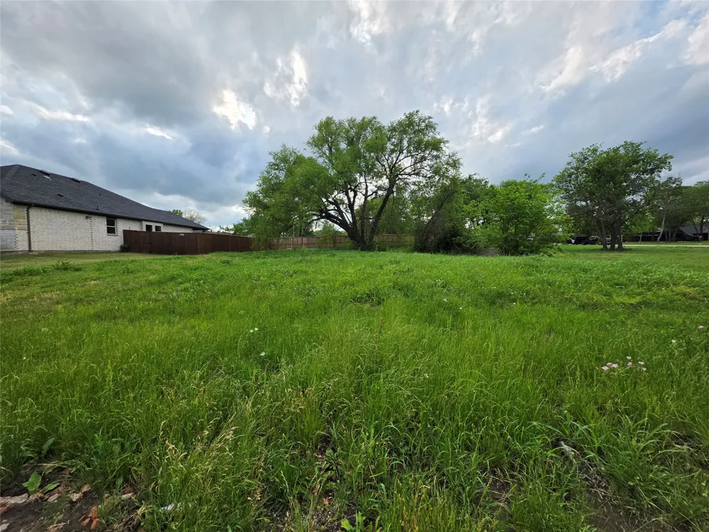 1610 Gibbons Street Greenville, TX 75401