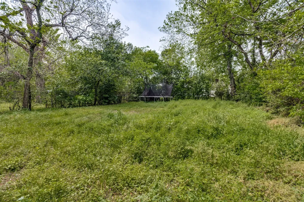 2323 Stoneman Street Dallas, TX 75215