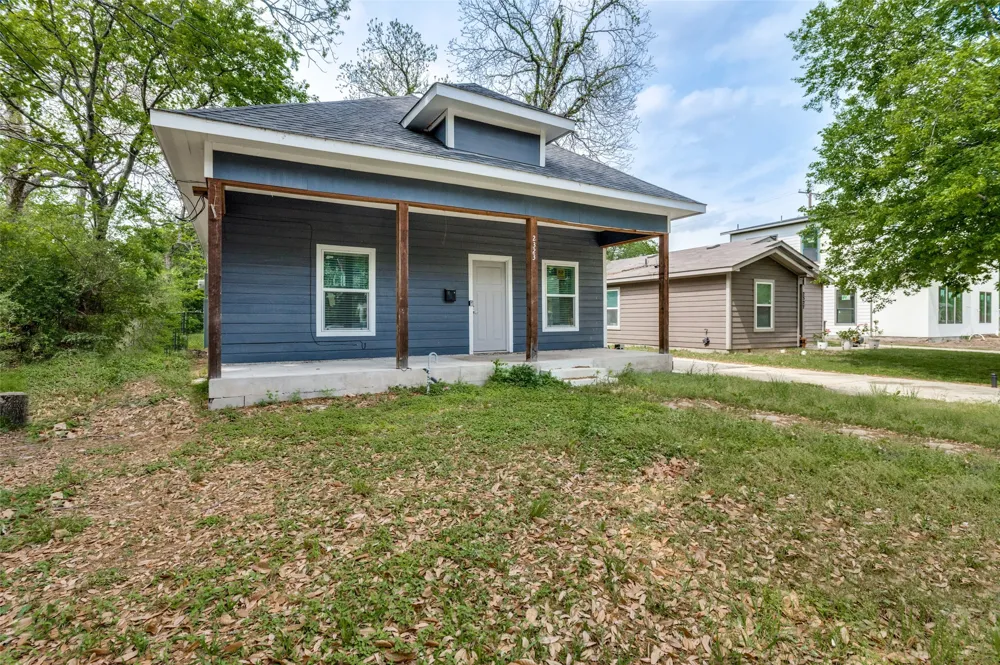 2323 Stoneman Street Dallas, TX 75215