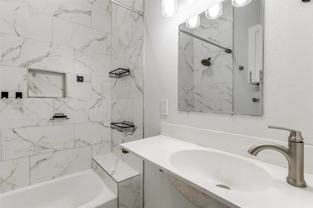 2323 Stoneman Street Dallas, TX 75215