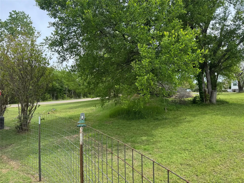 12745 Fm 274 Ravenna, TX 75476