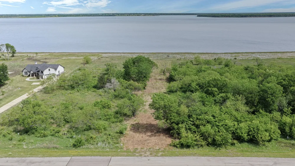 9433 W Shoreline Drive Kemp, TX 75143