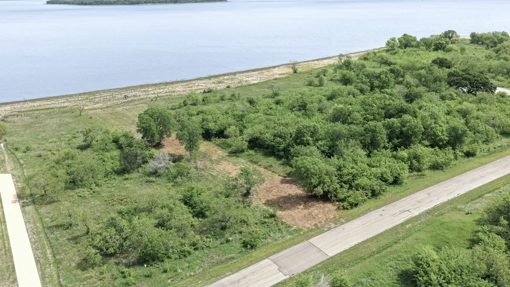 9433 W Shoreline Drive Kemp, TX 75143