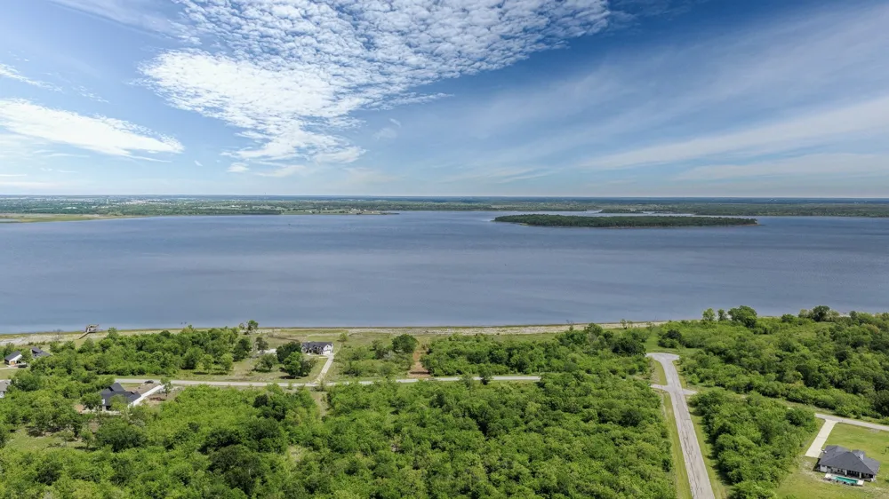 9433 W Shoreline Drive Kemp, TX 75143
