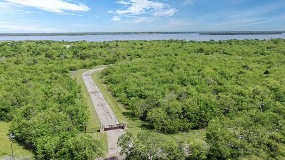 9433 W Shoreline Drive Kemp, TX 75143