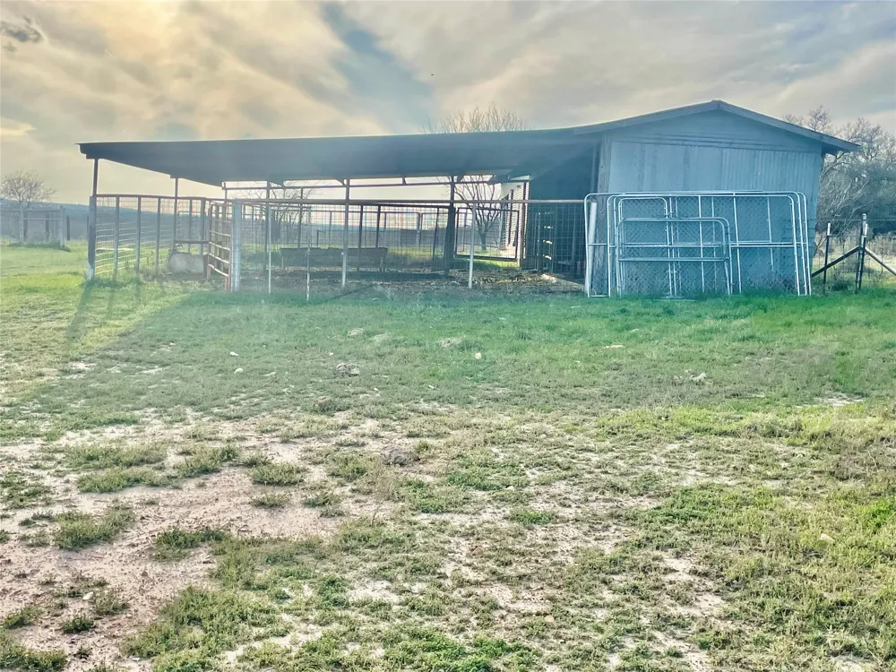 HWY 590 Comanche, TX 76442