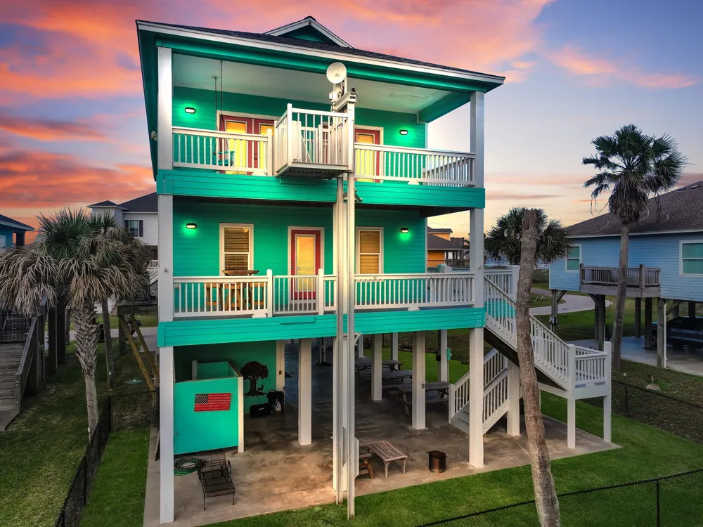 931 Bahama Drive Port Bolivar, TX 77650