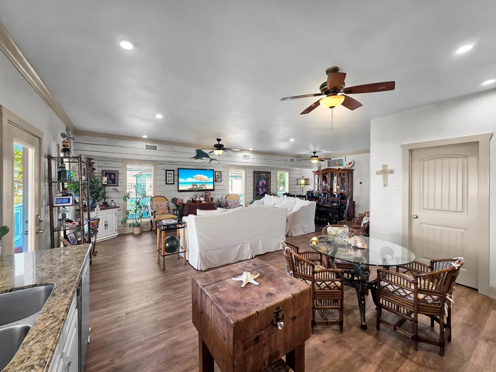 931 Bahama Drive Port Bolivar, TX 77650