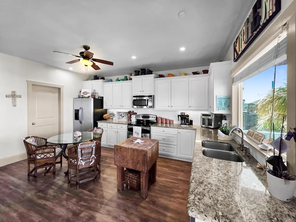 931 Bahama Drive Port Bolivar, TX 77650