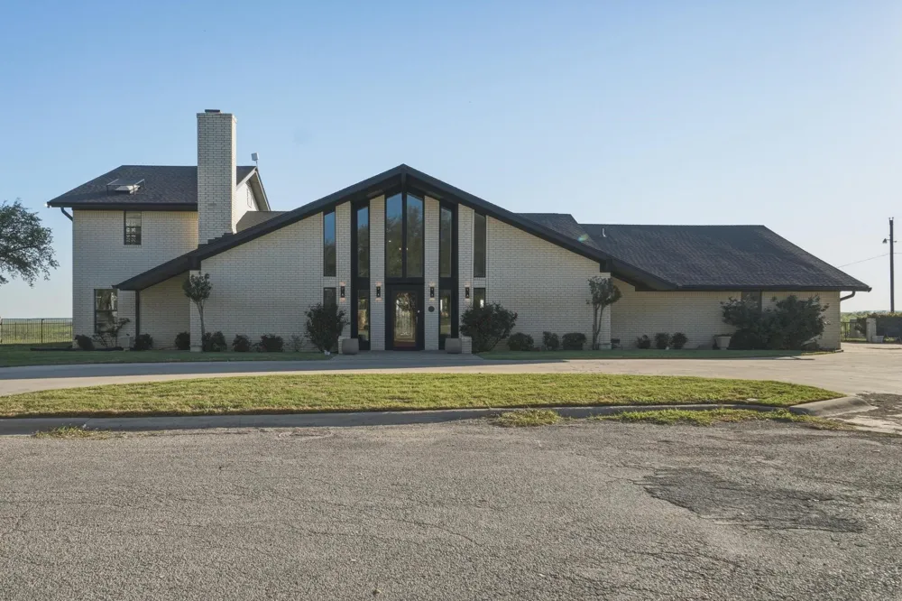 1505 Hillcrest Street Coleman, TX 76834