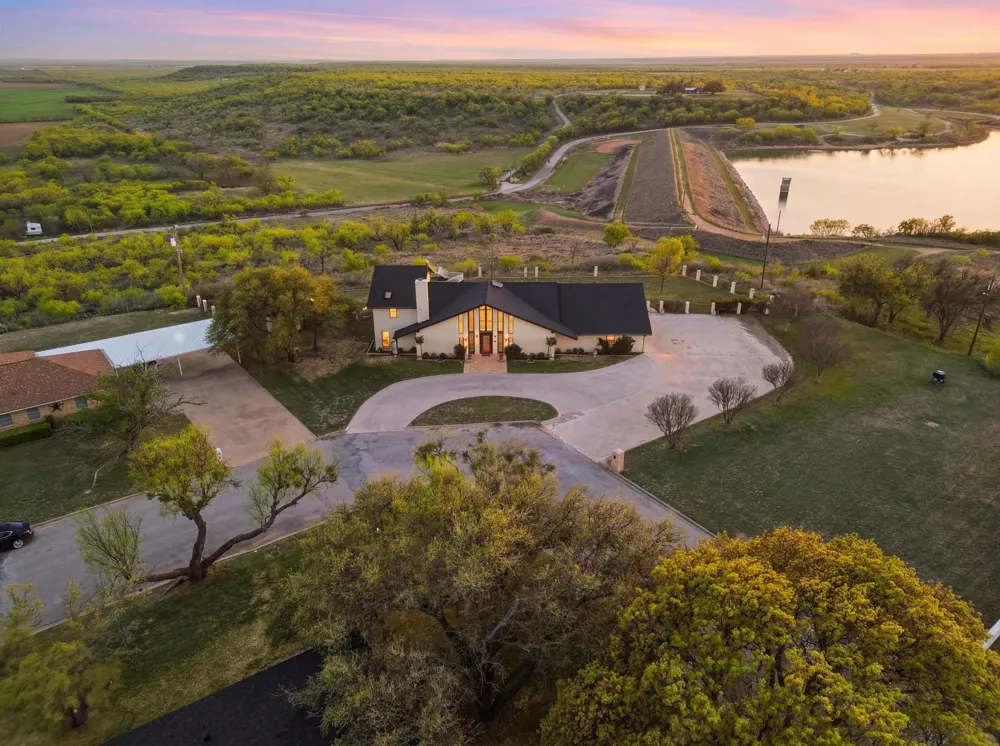 1505 Hillcrest Street Coleman, TX 76834