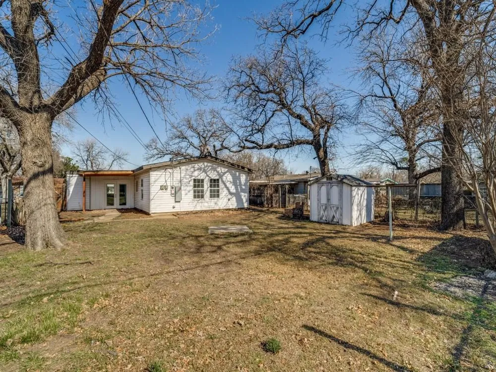 4528 Newman Drive Haltom City, TX 76117
