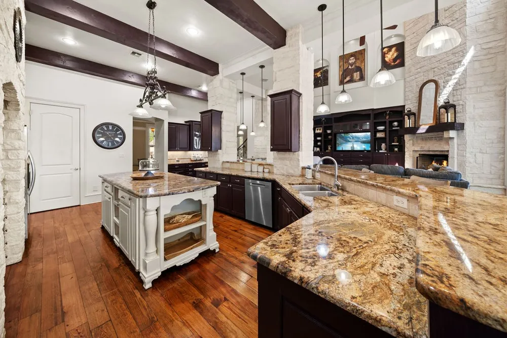 320 Hines Crossing Bullard, TX 75757