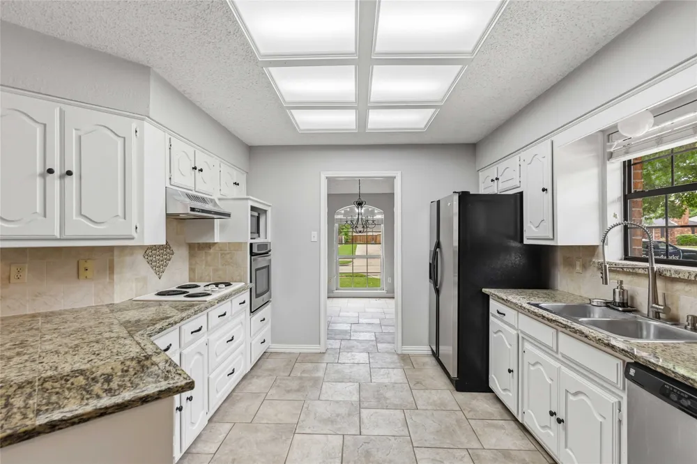 200 Sunny Crest Drive Murphy, TX 75094