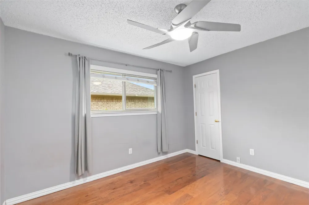 200 Sunny Crest Drive Murphy, TX 75094
