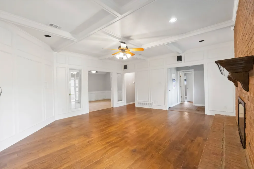 200 Sunny Crest Drive Murphy, TX 75094
