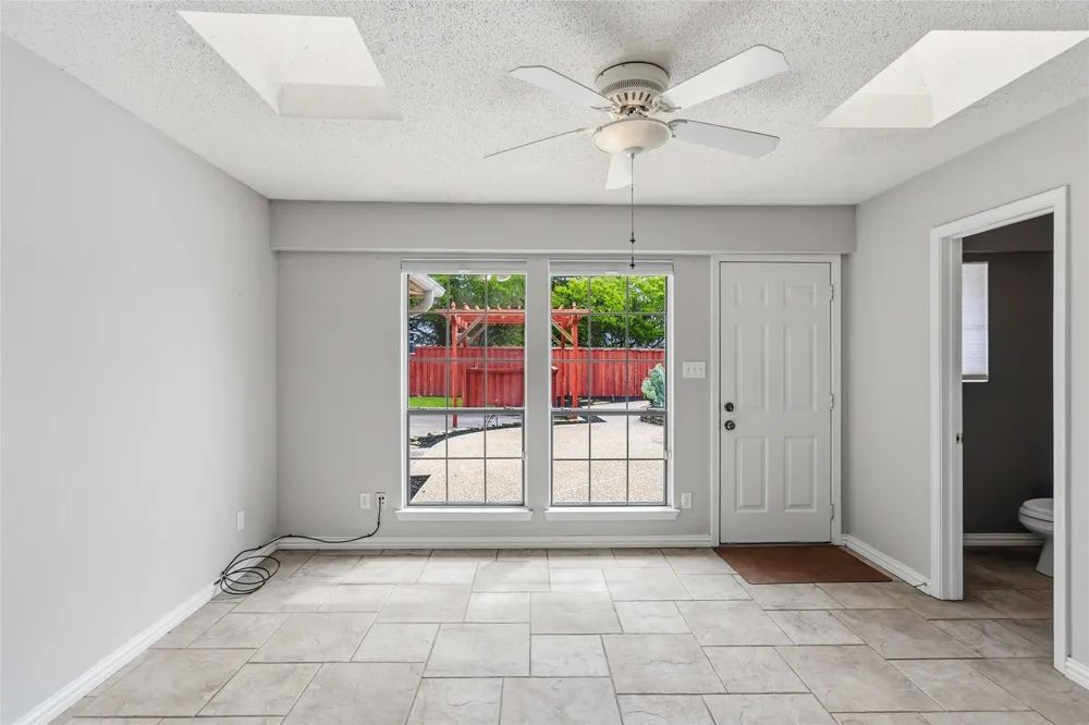 200 Sunny Crest Drive Murphy, TX 75094