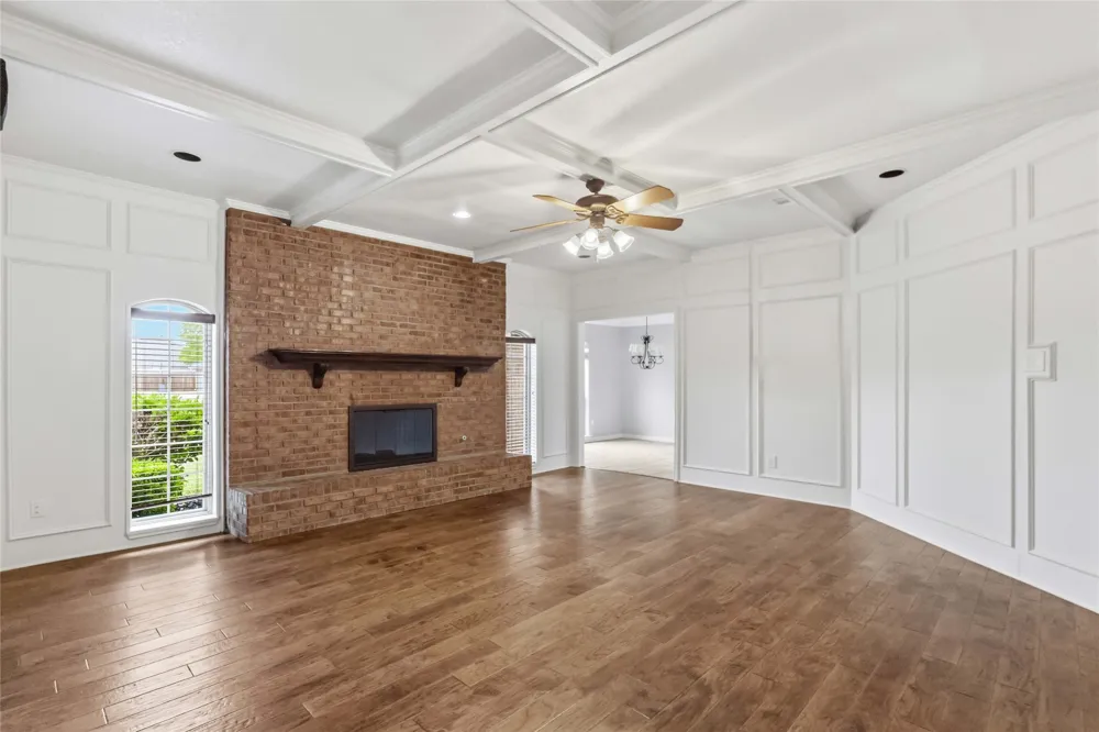 200 Sunny Crest Drive Murphy, TX 75094
