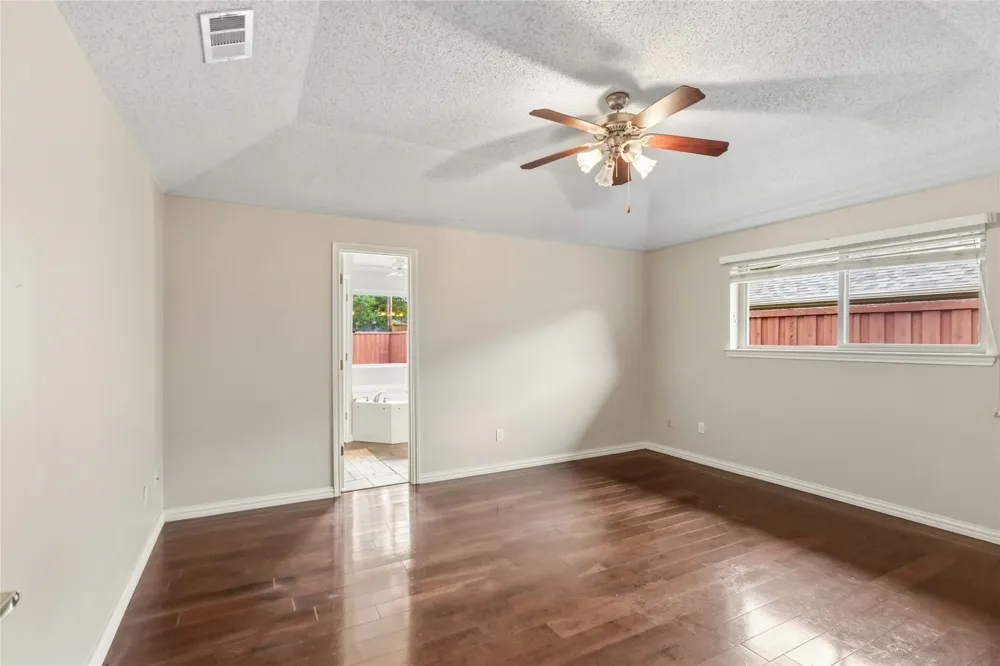 200 Sunny Crest Drive Murphy, TX 75094