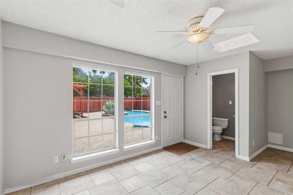 200 Sunny Crest Drive Murphy, TX 75094