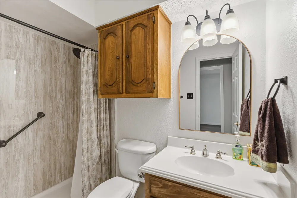 200 Sunny Crest Drive Murphy, TX 75094