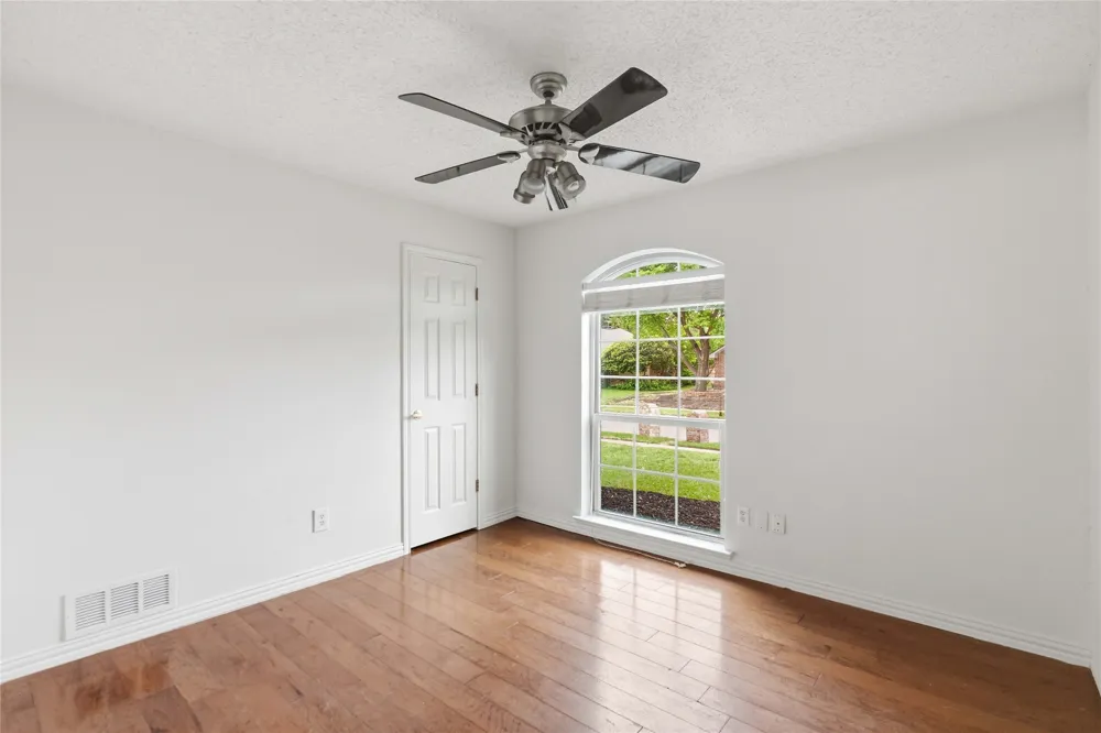 200 Sunny Crest Drive Murphy, TX 75094