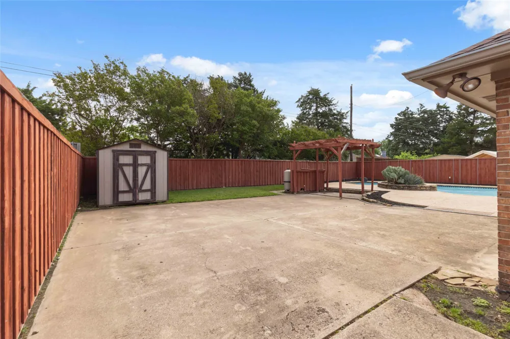 200 Sunny Crest Drive Murphy, TX 75094