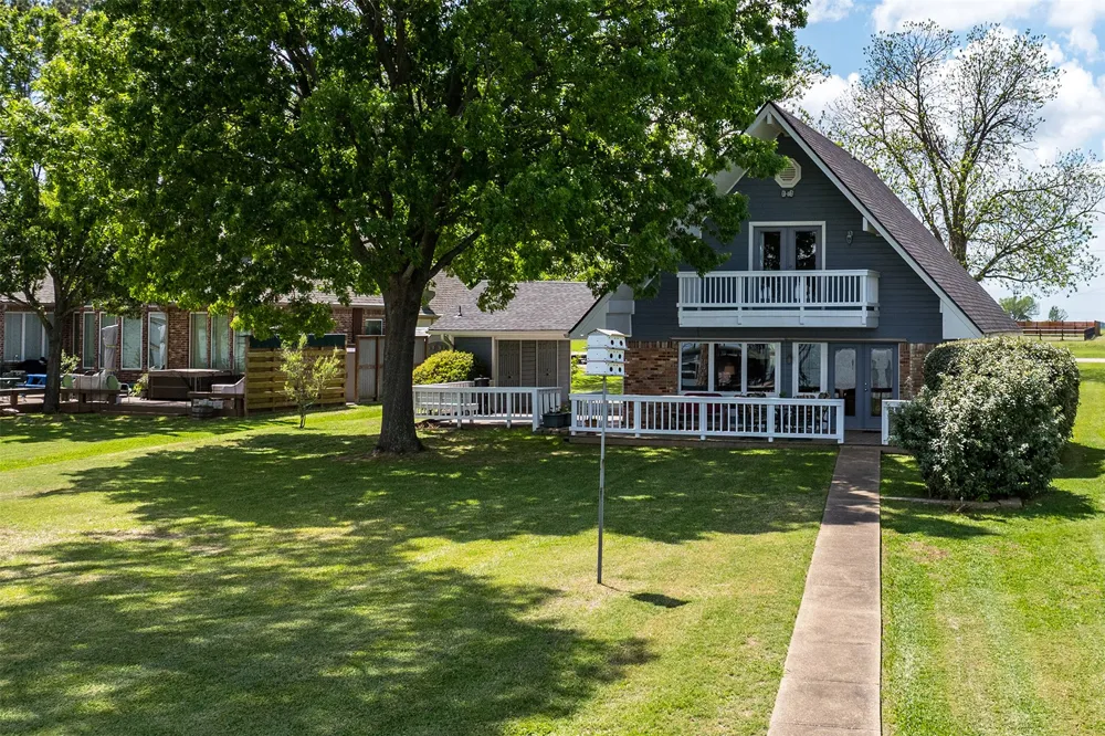 238 Matador Ranch Road Trinidad, TX 75163