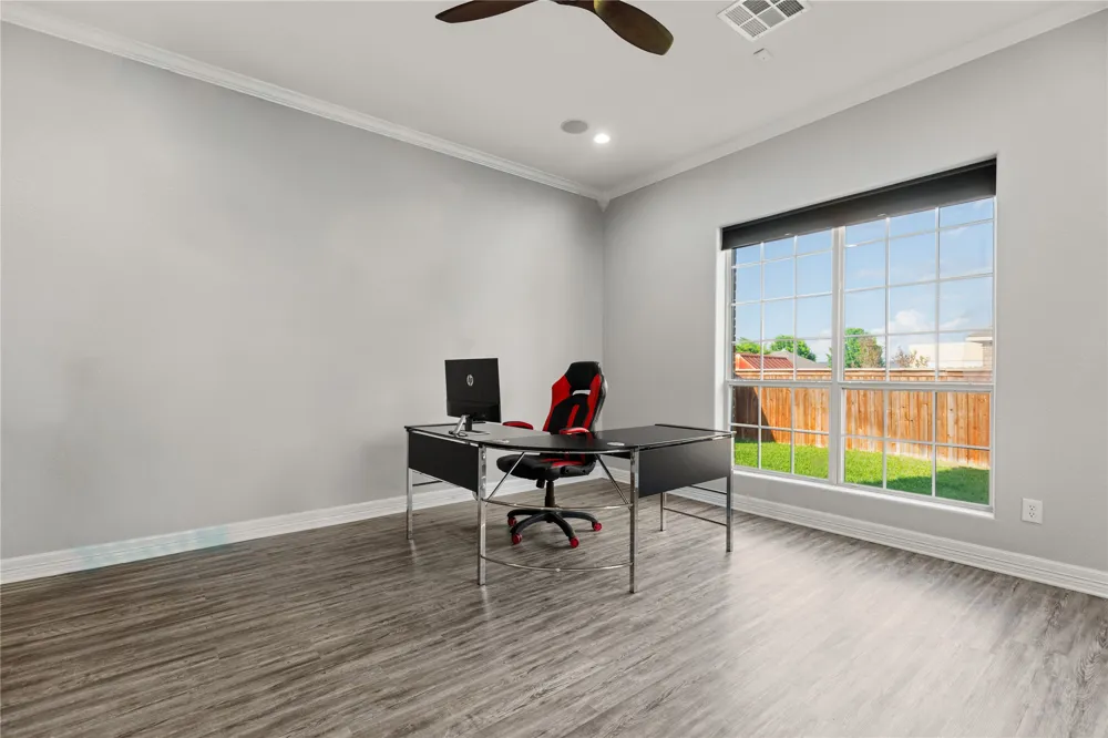937 Queen Elizabeth Drive McGregor, TX 76657