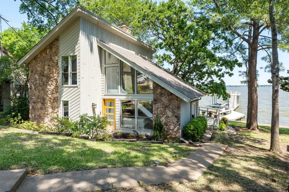 513 Winding Shore Drive Tool, TX 75143