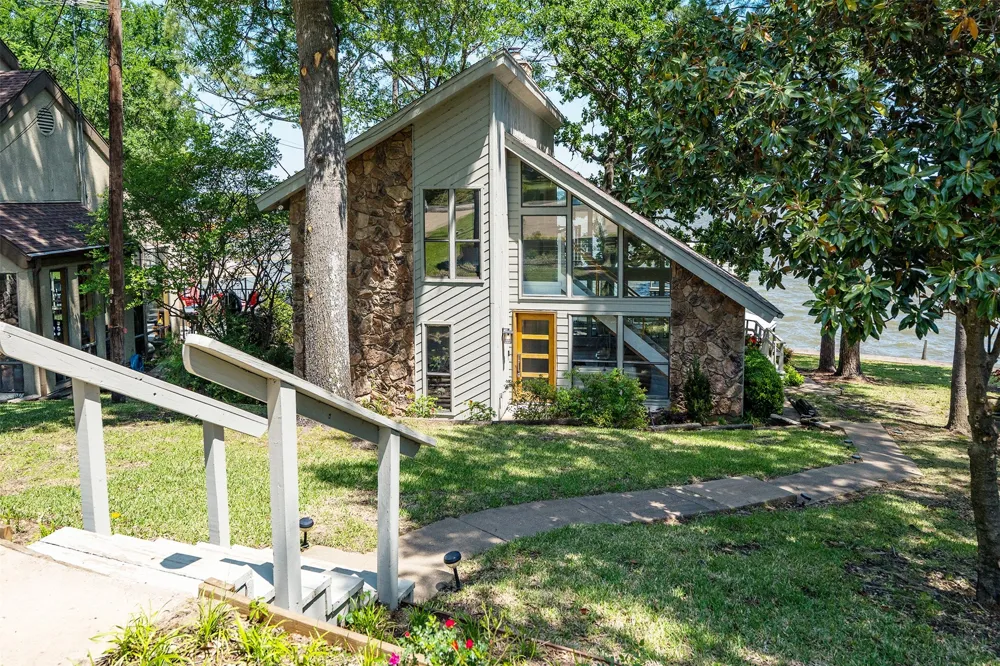 513 Winding Shore Drive Tool, TX 75143
