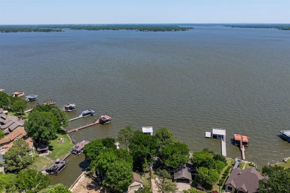 513 Winding Shore Drive Tool, TX 75143